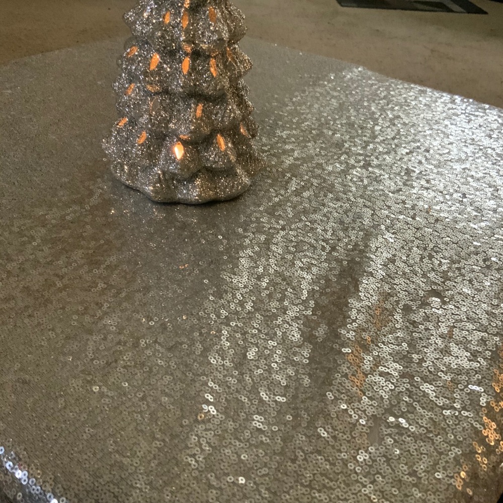 Holiday decor - Picture 3 of 3
